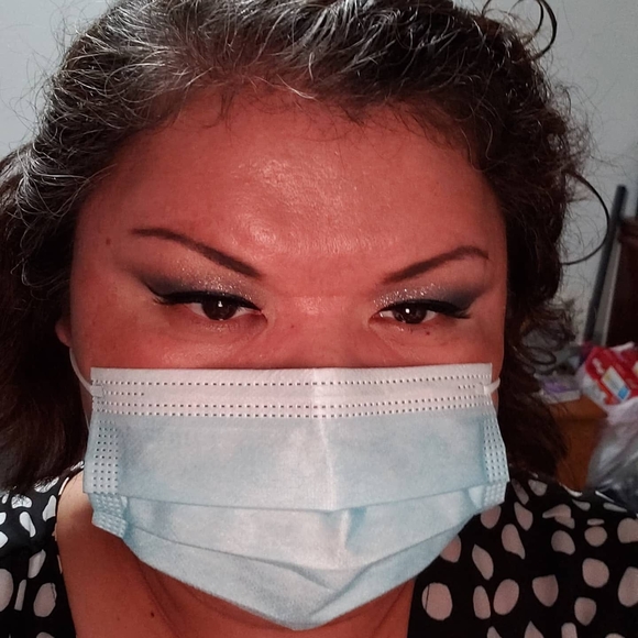 Meet your Posher, Stephanie - Picture 1 of 1